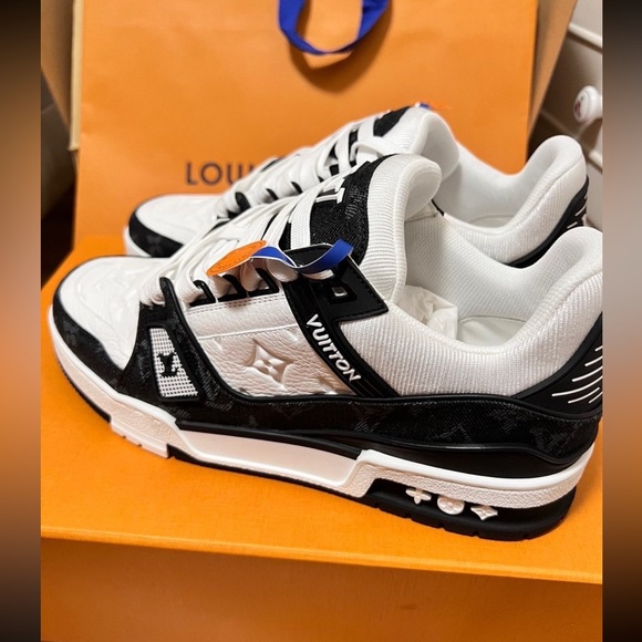 Louis Vuitton Black and White Sneakers Sneakers